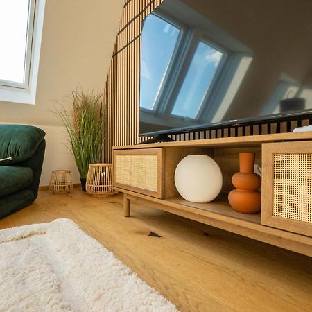 Orestaliving - Penthouse In 2Nd District With View Viena Exterior foto